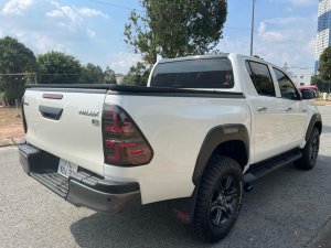 Toyota Hilux 2022 - Bán tải 5 chỗ xe lướt