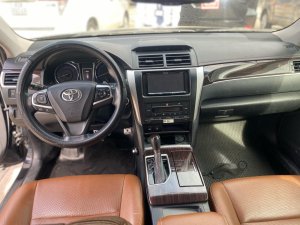 Toyota Camry 2018 - Màu đen, biển SG cực đẹp