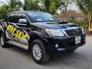 Toyota Hilux 2014 - xe màu đen, giá cực tốt