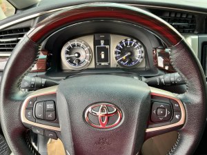 Toyota Innova 2018 - Màu đen