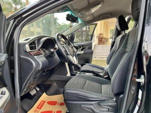 Toyota Innova 2018 - Màu đen