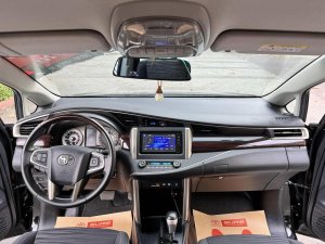 Toyota Innova 2018 - Màu đen