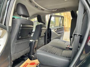 Toyota Innova 2018 - Màu đen