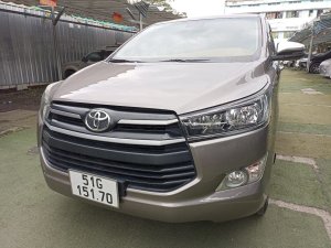 Toyota Innova 2018 - Xe màu xám
