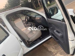 Toyota Hilux cần bán xe 2005 - cần bán xe