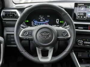 Toyota Raize 2022 - Màu vàng, nhập khẩu 