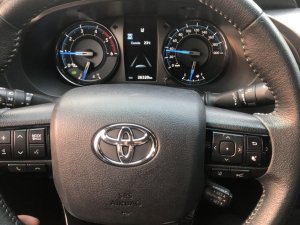 Toyota Hilux 2020 - Màu trắng, nhập khẩu, giá chỉ 910 triệu