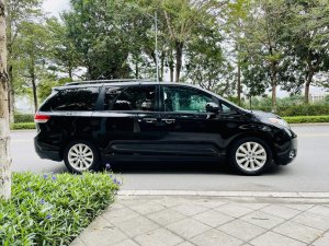 Toyota Sienna 2013 - Màu đen/nâu