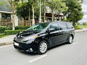 Toyota Sienna 2013 - Màu đen/nâu