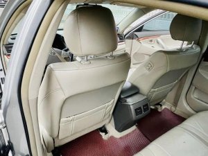 Toyota Camry 2010 - Màu bạc giá cạnh tranh