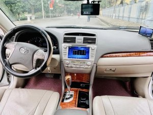 Toyota Camry 2010 - Màu bạc giá cạnh tranh