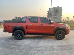 Toyota Hilux 2021 - Màu đỏ, số tự động 1 cầu