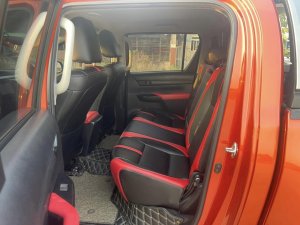 Toyota Hilux 2021 - Màu đỏ, số tự động 1 cầu
