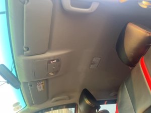 Toyota Hilux 2021 - Màu đỏ, số tự động 1 cầu
