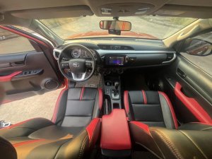 Toyota Hilux 2021 - Màu đỏ, số tự động 1 cầu