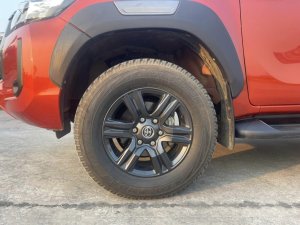 Toyota Hilux 2021 - Màu đỏ, số tự động 1 cầu