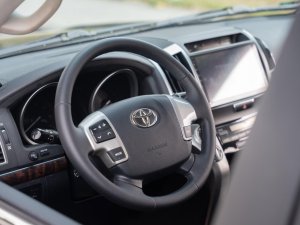 Toyota Land Cruiser 2012 - Cần bán xe odo 12 vạn km