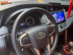 Toyota Innova 2016 - Màu xám xe gia đình