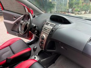 Toyota Yaris 2012 - Màu đỏ, nhập khẩu nguyên chiếc