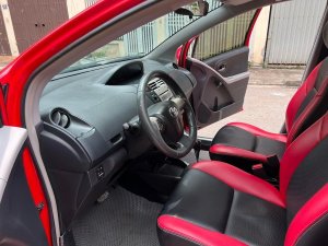 Toyota Yaris 2012 - Màu đỏ, nhập khẩu nguyên chiếc
