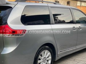 Toyota Sienna 2011 - Sơn zin cả xe