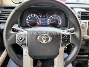 Toyota 4 Runner 2015 - Màu đen, nhập khẩu