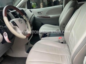 Toyota Sienna 2011 - Màu đen, nhập khẩu