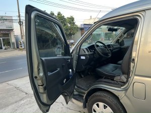 Toyota Hiace 2008 - Cần bán gấp xe đăng ký lần đầu 2008 chính chủ giá chỉ 208tr