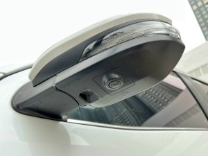 Toyota Fortuner 2022 - Máy xăng 2 cầu lăn bánh 12/2022, lướt 941km rẻ hơn xe mới 250tr