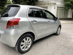Toyota Yaris 2011 - Màu bạc, nhập khẩu Thái xe gia đình
