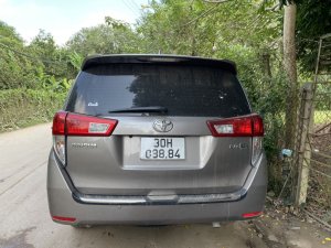Toyota Innova 2018 - Xe màu xám