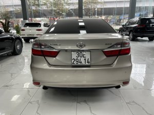 Toyota Camry 2.5Q 2017 - Toyota Camry 2.5Q màu vàng cát xe sản xuất năm 2017 biển Hà Nội tên cá nhân,