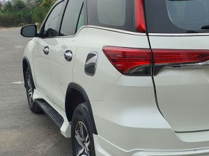 Toyota Fortuner 2017 - Màu trắng