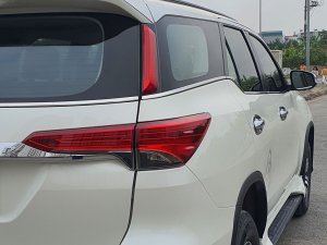 Toyota Fortuner 2017 - Màu trắng