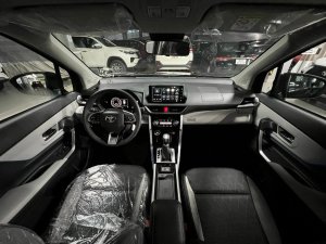 Toyota Veloz Cross 2023 - Đủ các màu - Giảm giá dịp đầu năm