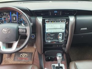 Toyota Fortuner 2017 - Màu trắng