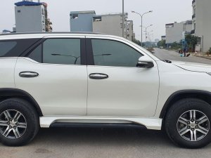 Toyota Fortuner 2017 - Màu trắng