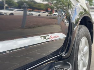 Toyota Fortuner 2011 - Màu đen, giá chỉ 425 triệu