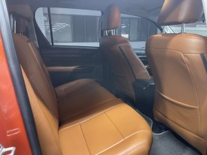 Toyota Hilux 2020 - Xe cá nhân, biển tỉnh