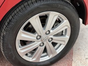 Toyota Yaris 2016 - Đăng ký lần đầu 2016, xe nhập, giá chỉ 490tr