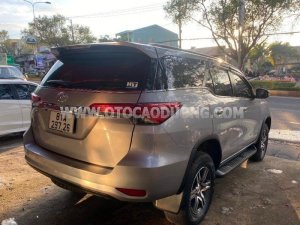 Toyota Fortuner 2020 - Màu bạc giá cạnh tranh