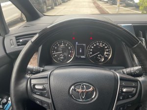 Toyota Alphard 2022 - Xe chạy 6000km