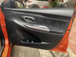 Toyota Yaris 2015 - Xe màu nâu