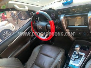 Toyota Fortuner 2020 - Màu bạc giá cạnh tranh