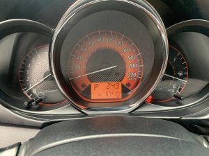 Toyota Yaris 2015 - Xe màu nâu