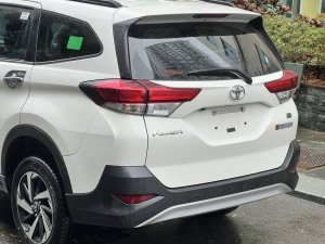 Toyota Rush 2022 - Xe màu trắng