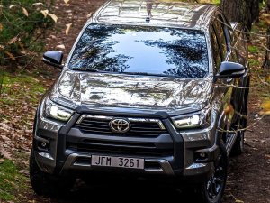 Toyota Hilux 2023 - Bắt đầu nhận cọc