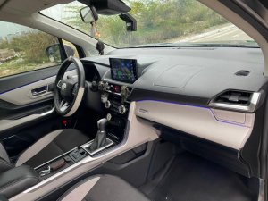 Toyota Veloz Cross 2022 - Xe màu đen
