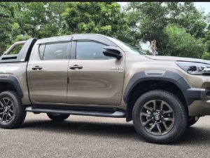 Toyota Hilux 2023 - Nhận xe trong tháng 3