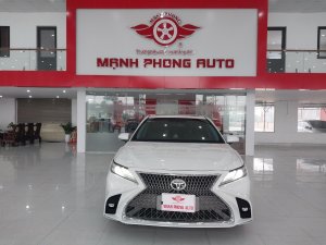 Toyota Camry 2020 - Xe màu trắng